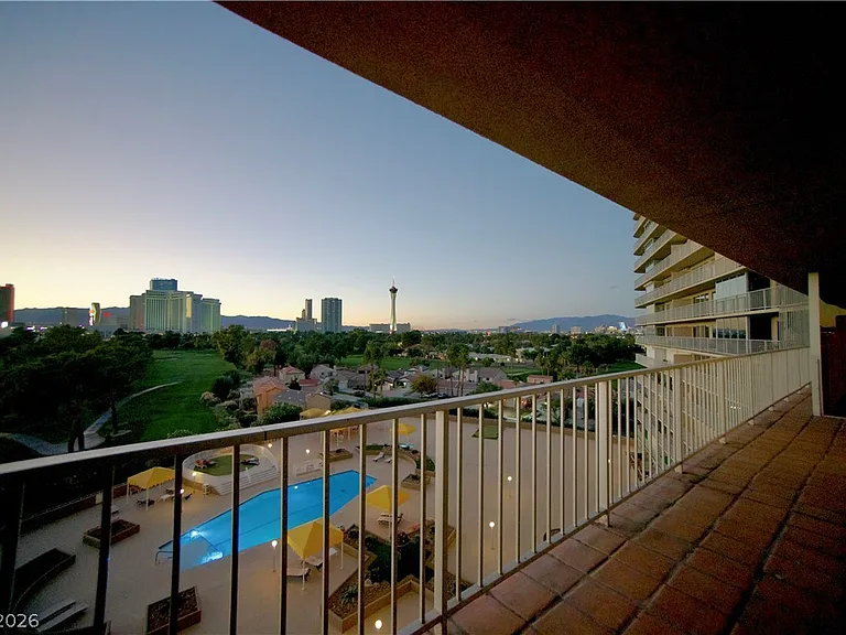 3111 Bel Air Dr #8E — Photo 56