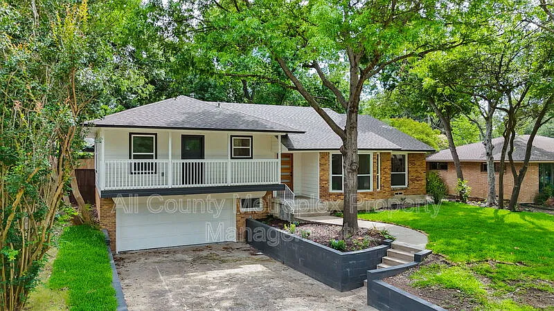 3 bed, 2.0 bath, 1933 sqft, $3,395 — Photo 2