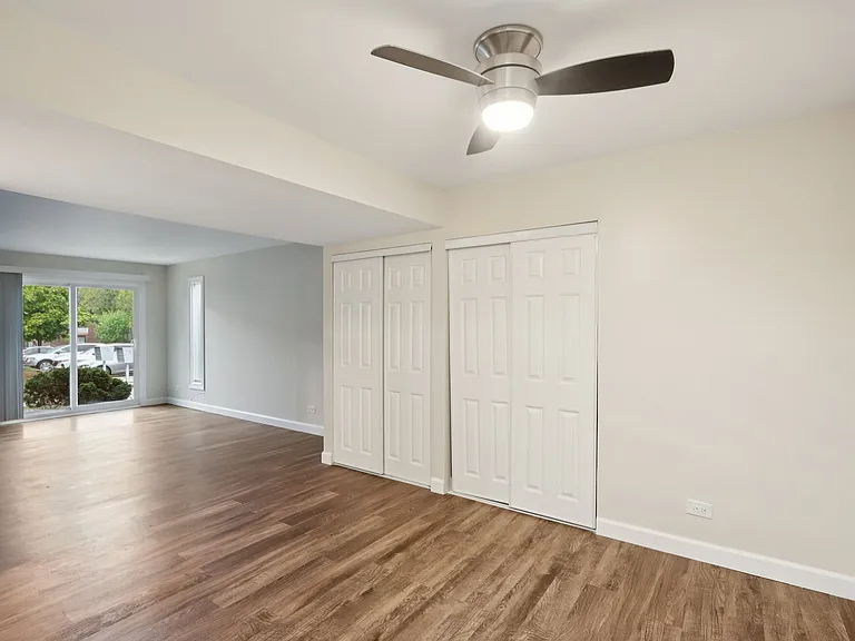 Crystal Lake Apartments — Photo 17
