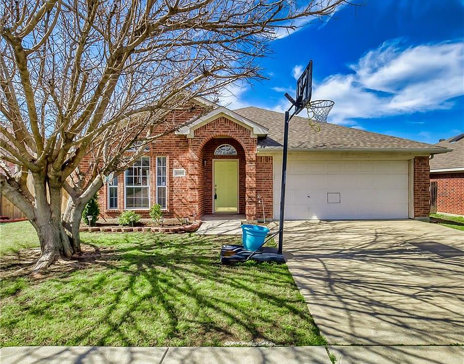 Welcome to your new home---6006 Garden View!