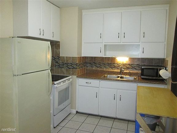 2nd image of 2838R 37th Ave N