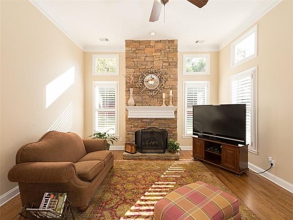 5th image of 4003 Hickory Fairway Dr