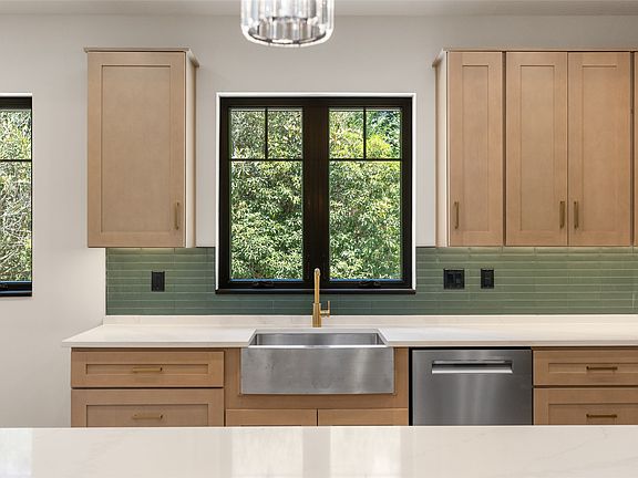 4th image of 287 Highland Meadows Road