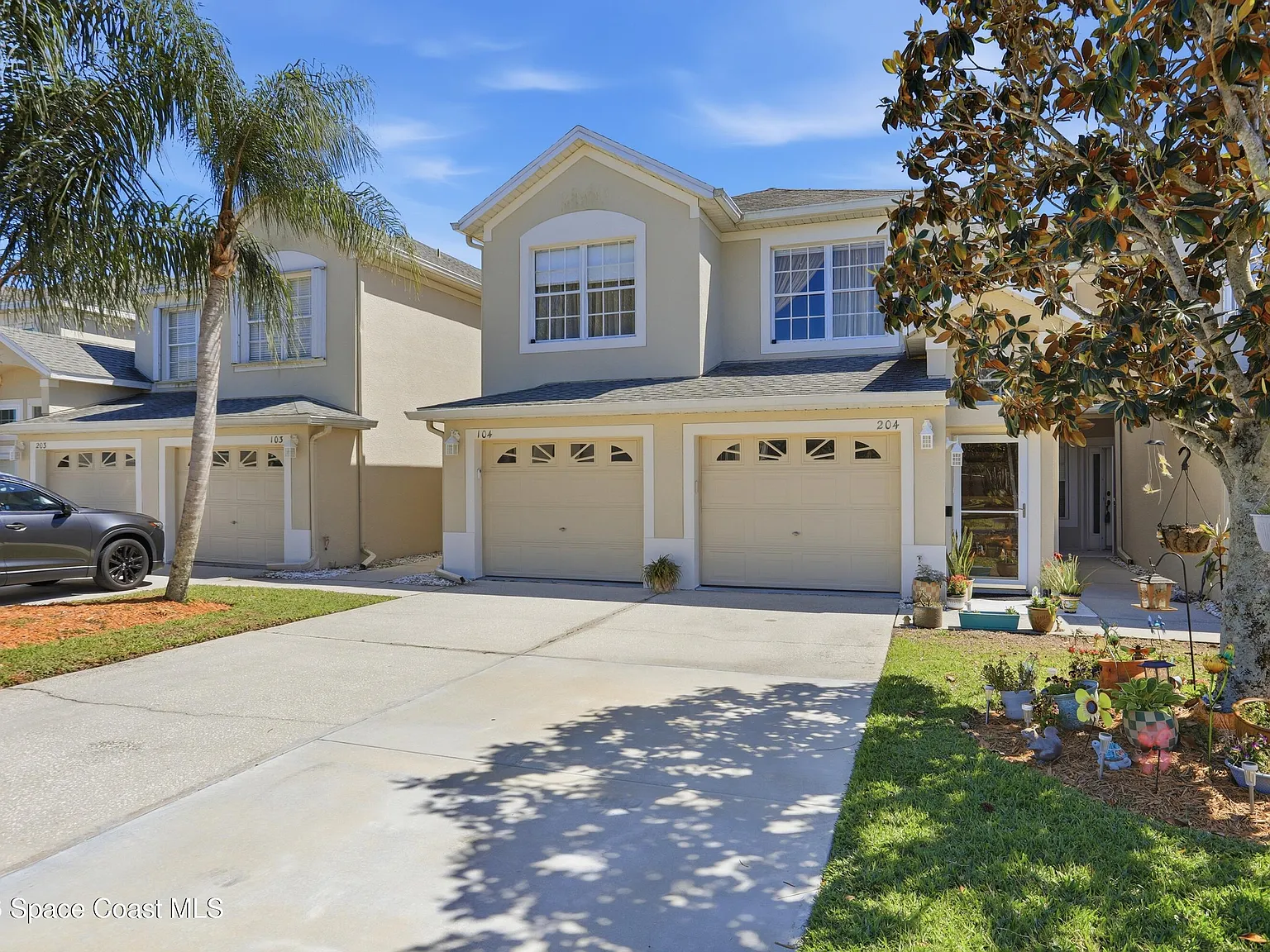 3 bed, 2.0 bath, 1811 sqft, $2,600 — Photo 2