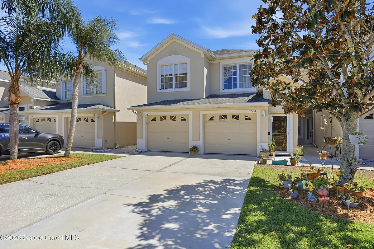 Photo 2 of 37 - 700 Trotter Ln #204 - Melbourne, FL Building Photo - 700 Trotter Ln #204