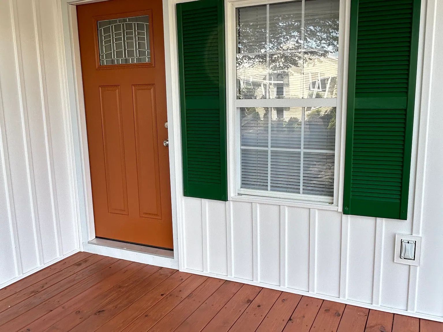 462 Floyd St — Photo 2