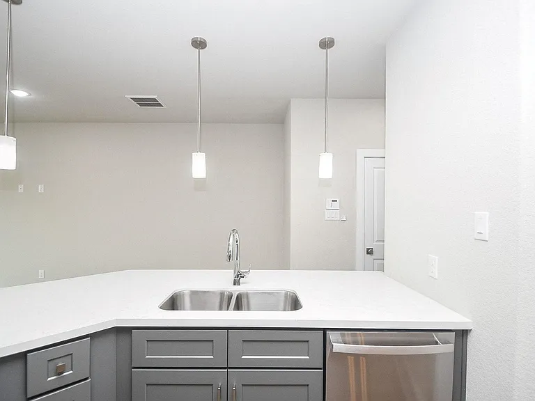 4401 Alvin St #B — Photo 6