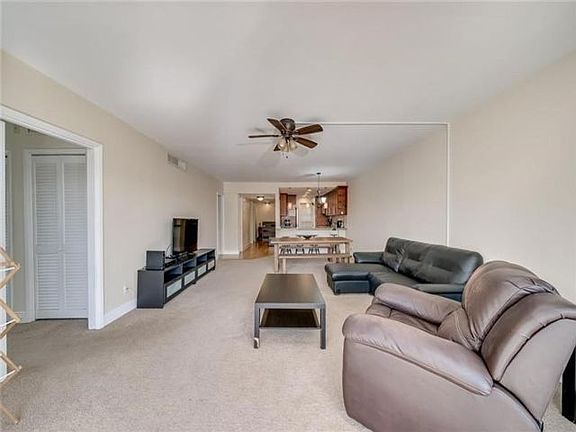 3rd image of 3050 N Palm Aire Dr #4A