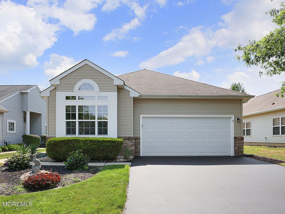 1st image of 6 Modena Court