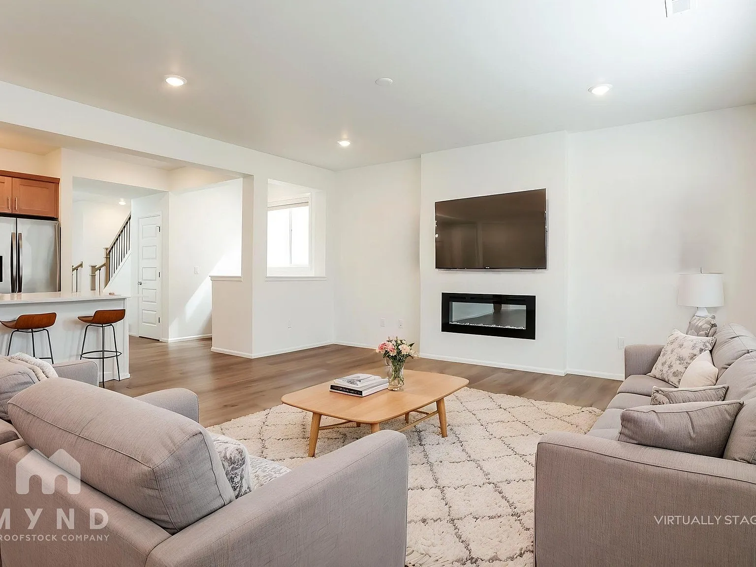 4 bed, 2.5 bath, 2350 sqft, $3,410 — Photo 2