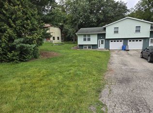 2416 White Oak Trl, Oregon, WI 53575