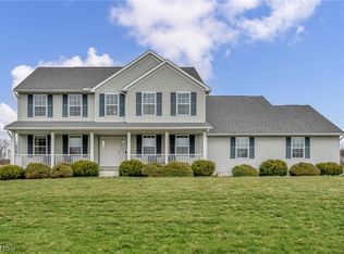 1559 Gray Fox Dr, North Canton, OH 44720