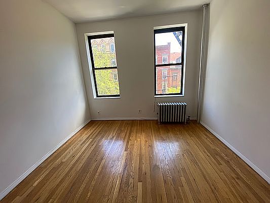 2nd image of 35 Carmine St APT 6