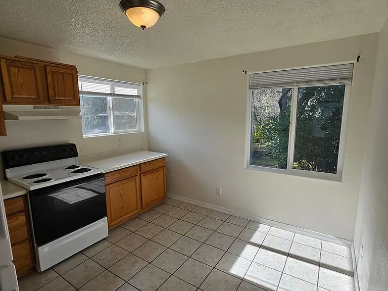 3286 Sycamore Way — Photo 8