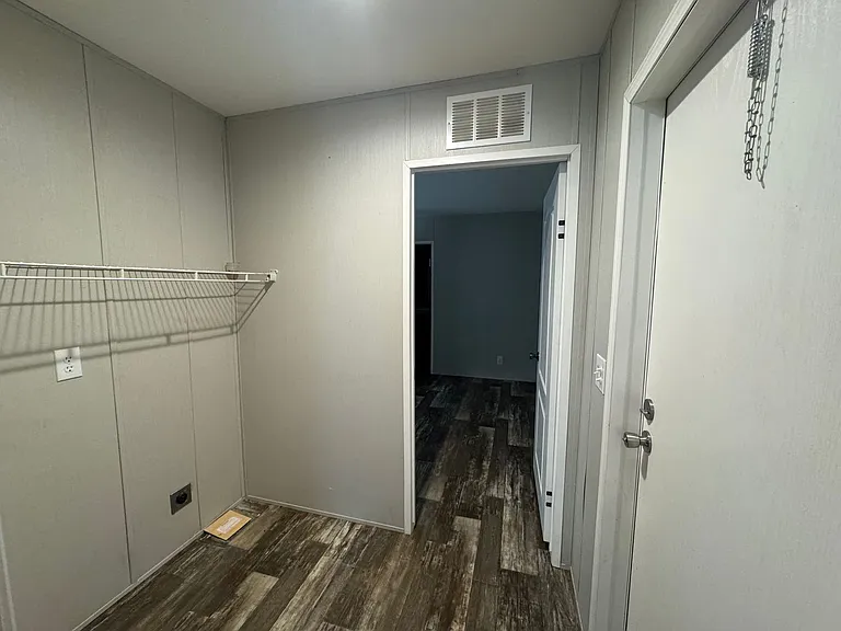 2680 Wynn Rd — Photo 4