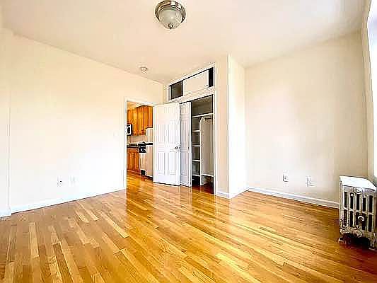 3rd image of 232 E 80th St APT 22