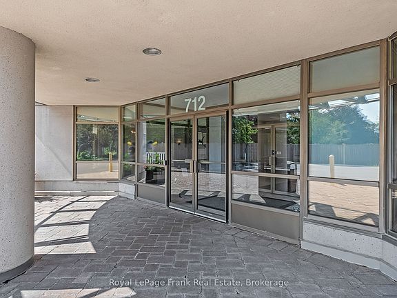 3rd image of 712 Rossland Rd E #602
