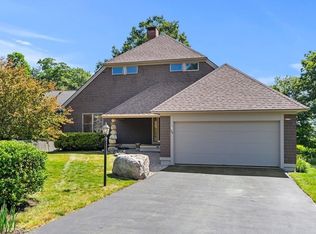 26 Vrylenas Way, Hampton, NH 03842