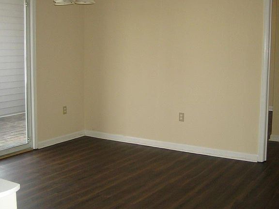 3rd image of 4114 Breezewood Dr APT 201