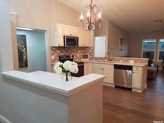 2nd image of 2852 Pekins Ct