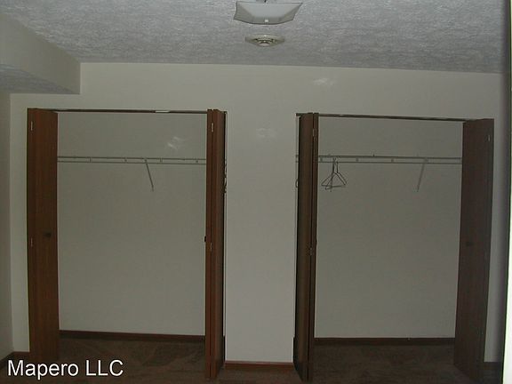 3rd image of 916 Stewart St #10
