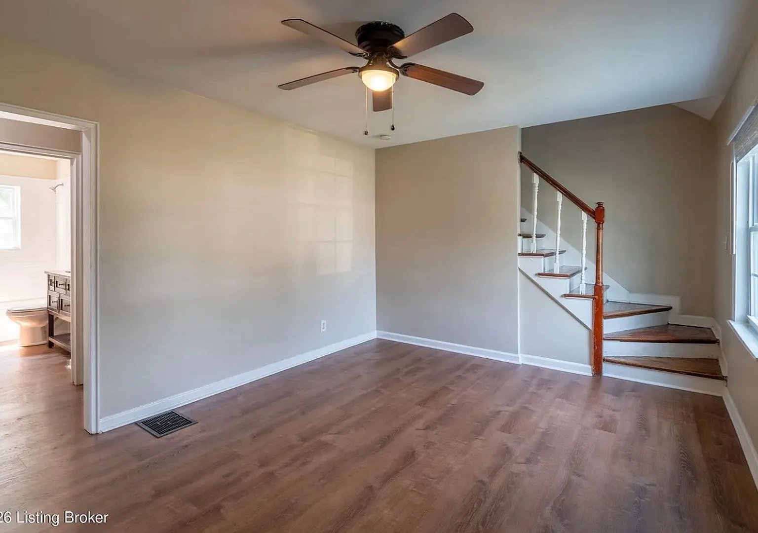 Doll House! Newly remodeled 3 BR, 1 BA home with partially finished basement! 4015 Valley View Dr... — Photo 3