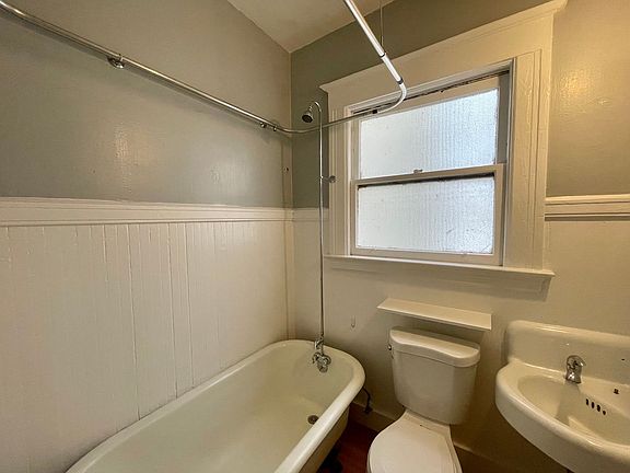 5th image of 1221 Masonic Ave APT 6