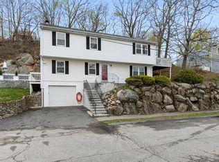 74 Glenway Ave, Peabody, MA 01960