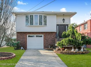 14 Denton Pl, Staten Island, NY 10314