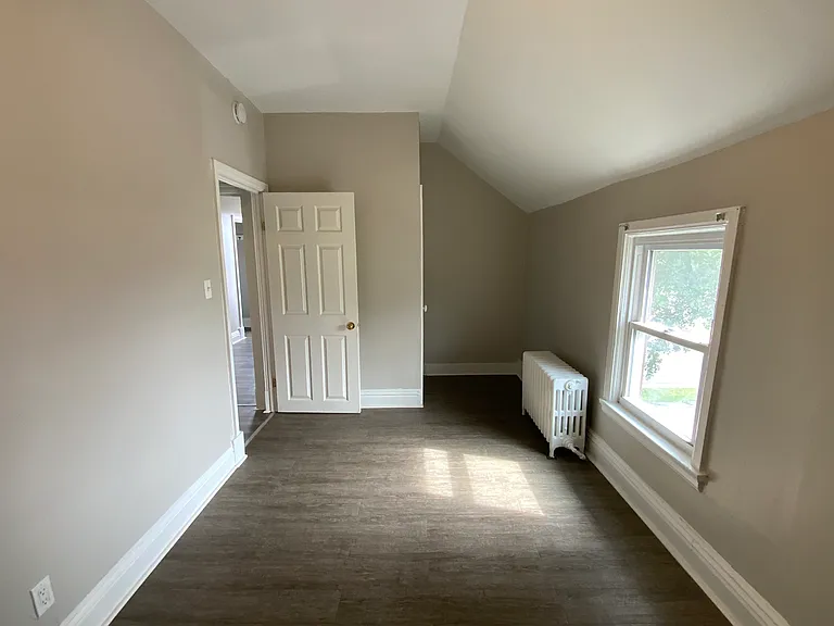 2 bed, 1.0 bath, $1,080 — Photo 13