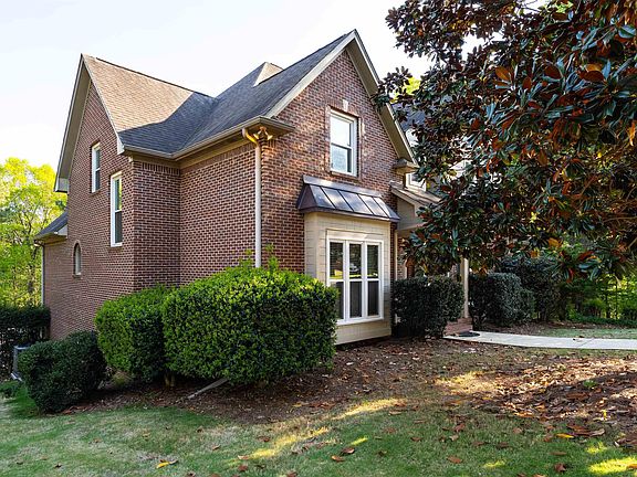 3rd image of 5656 Ridge View Dr