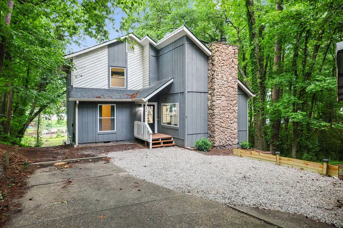 3 bed, 1840 sqft, $1,900 — Photo 3