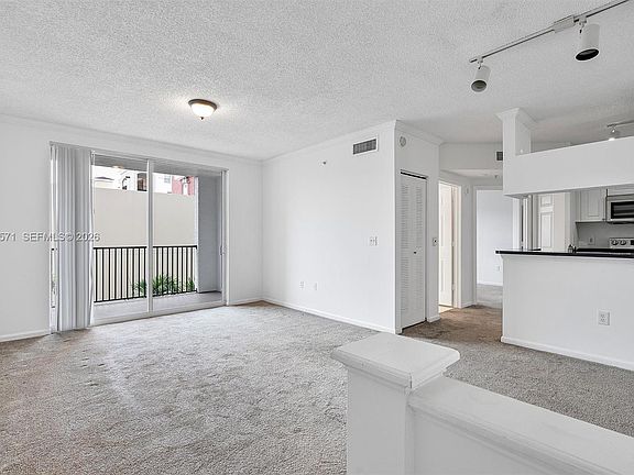 5th image of 17150 N Bay Rd APT 2619