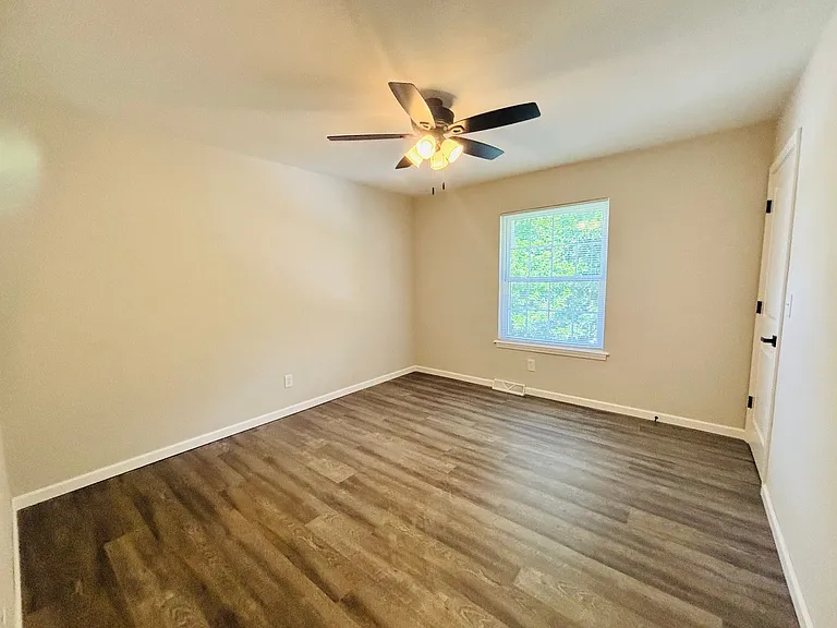 101 N Oak St #10 — Photo 15