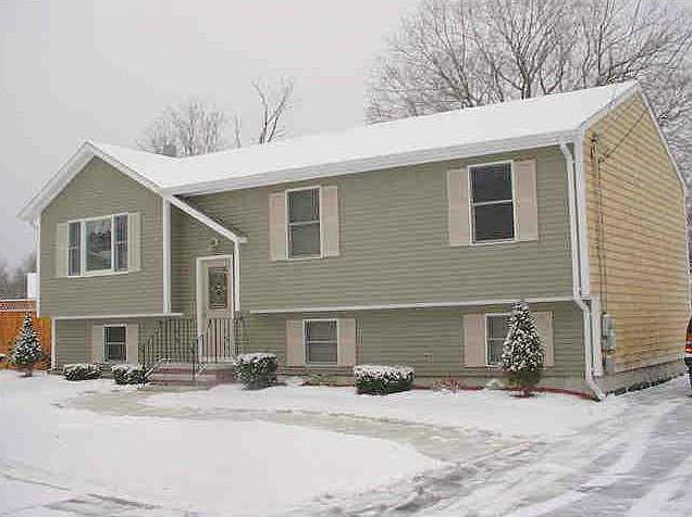1st image of 44 Edward Ave E