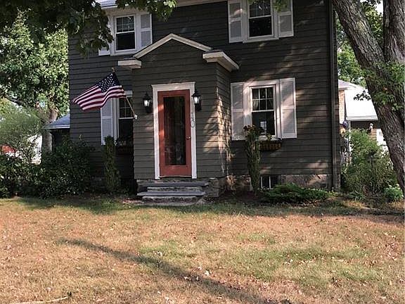 2nd image of 40 Tucker St