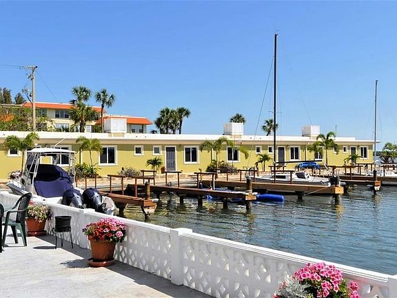 3rd image of 104 Twin Shores Blvd