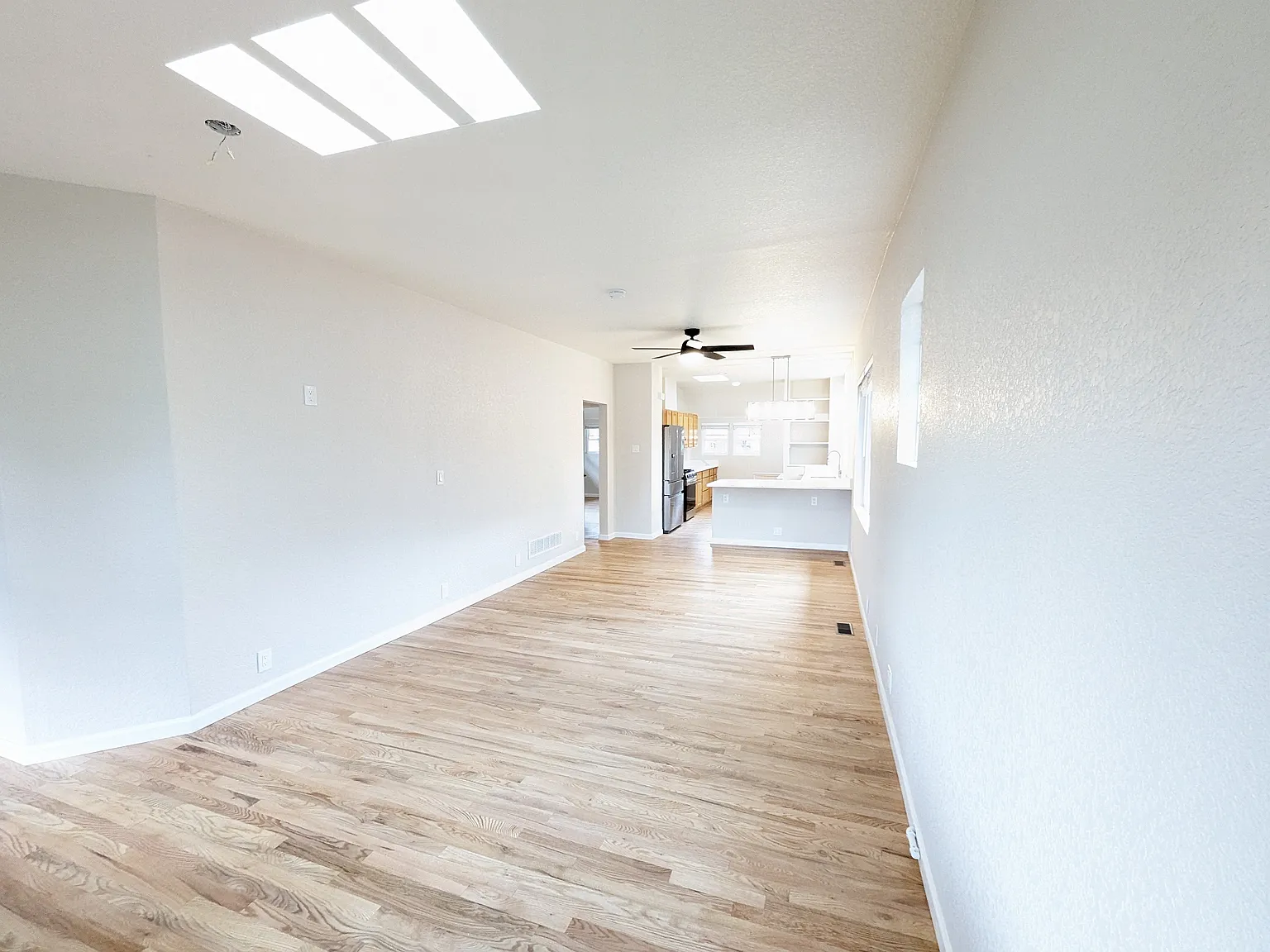 468 S Clarkson Street — Photo 3
