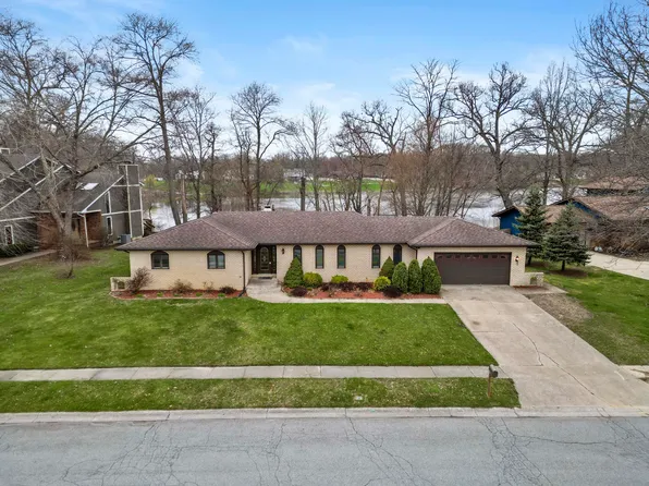 2432 Superior St, Portage, IN 46368