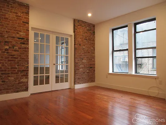 Rented by City Connections Realty | media 6
