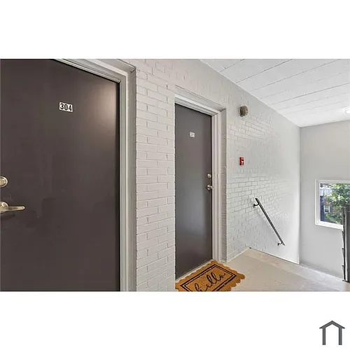 Floor plan 204-205