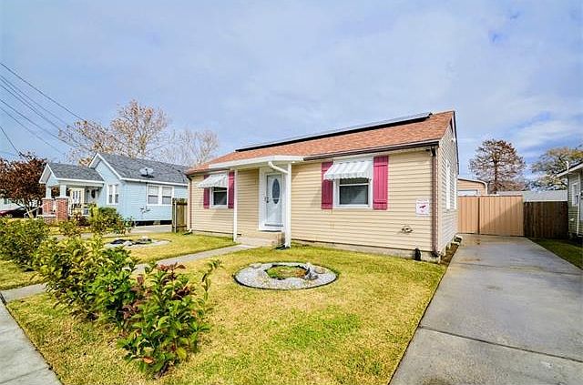 1st image of 509 Saint Joseph Ln