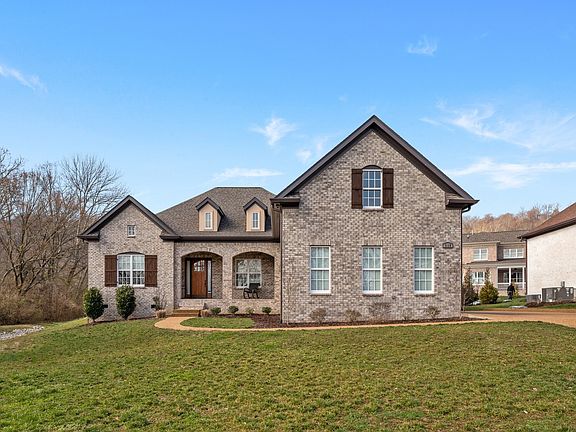 3rd image of 315 Belle Vista Ct