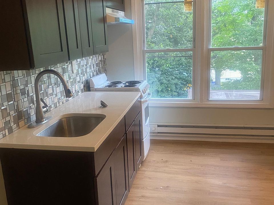 1st image of 267 N 19th St #3