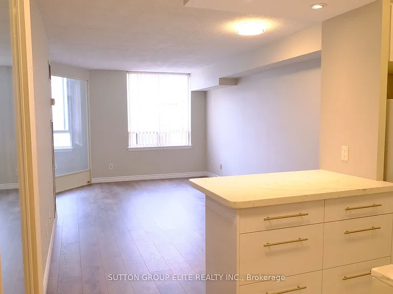 633 Bay St #2502 — Photo 6