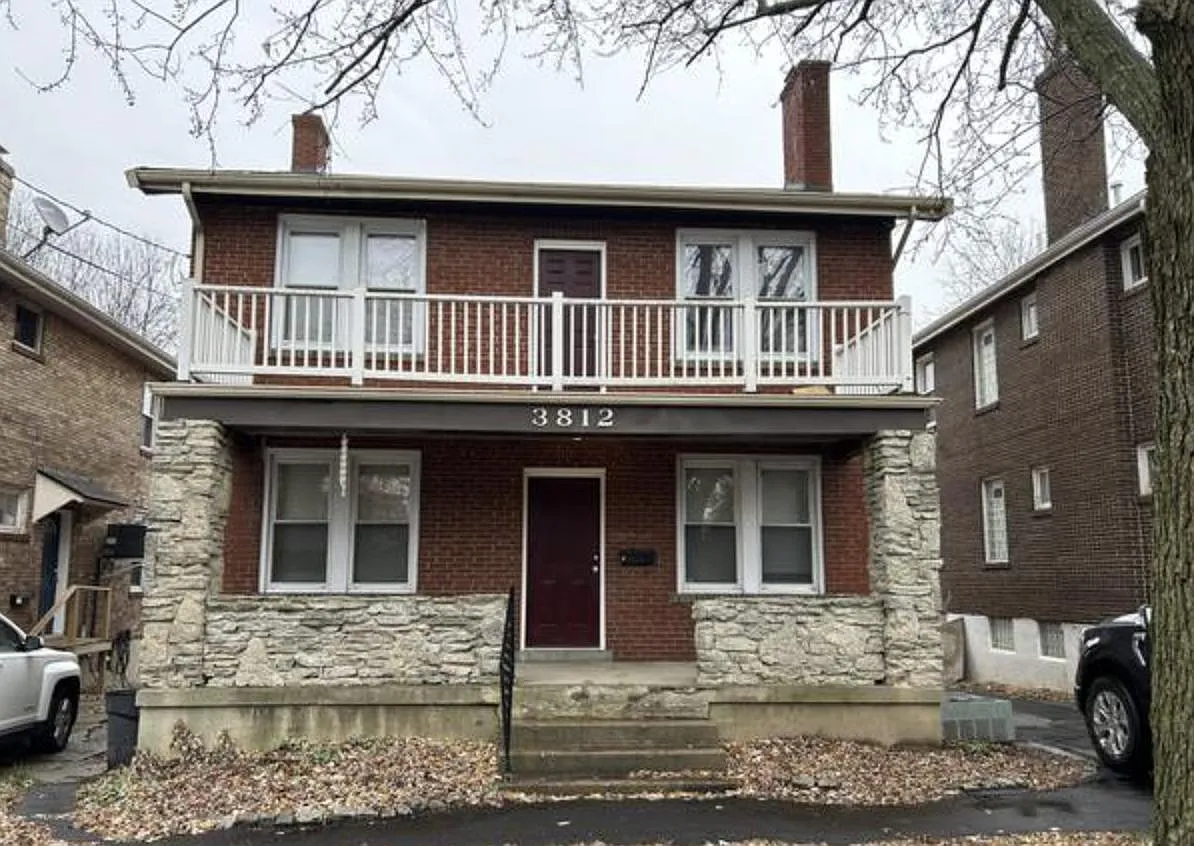 3 bed, 1200 sqft, $1,495 — Photo 1