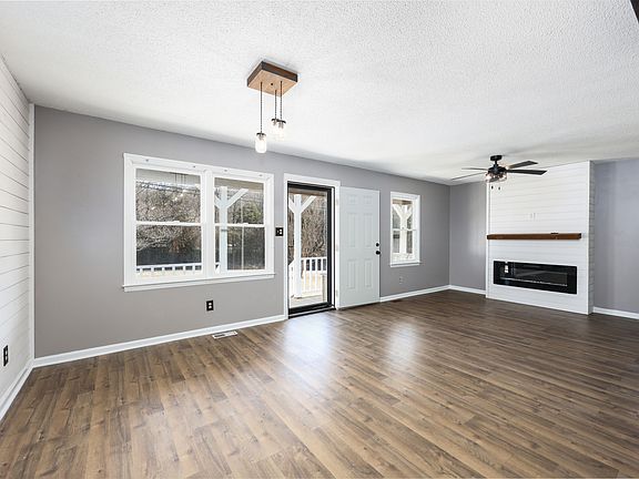 3rd image of 2681 George York Rd