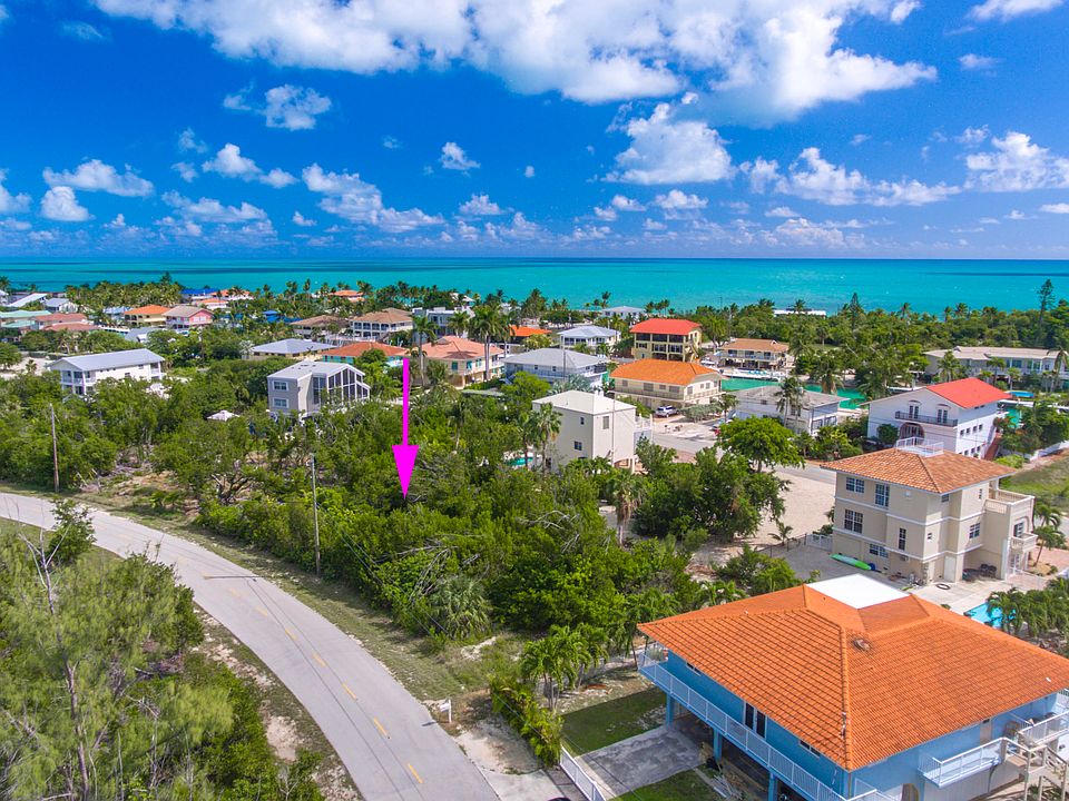 2nd image of 140 S Bahama Dr
