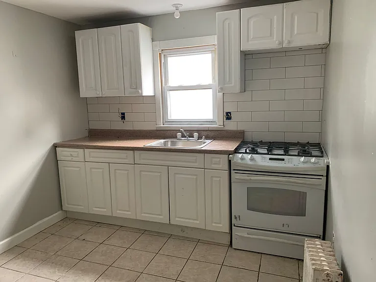 70 Johnston Ave #2 — Photo 24