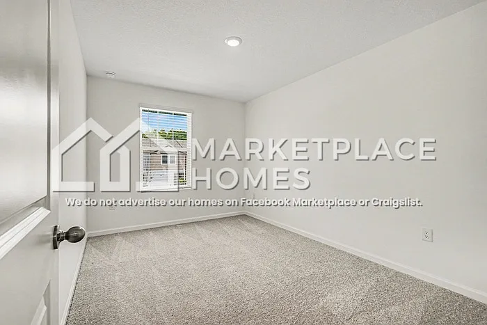 11898 Sylvia St — Photo 19